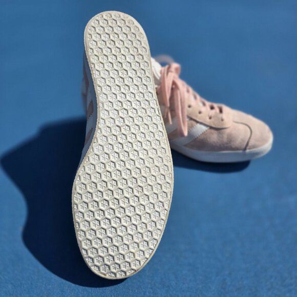 Adidas Gazelle in pink - women's size 8 - Picture 4 of 6